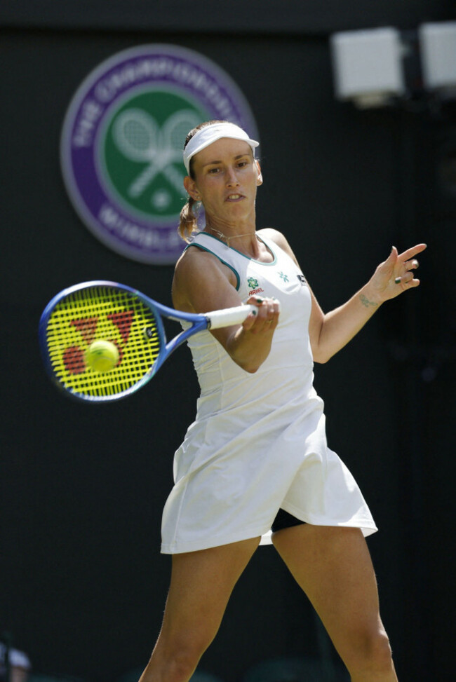 elise-mertens-of-belgium-plays-against-elena-rybakina-of-kazakhstan-in-the-womens-singles-third-round-at-the-wimbledon-tennis-tournament-in-london-on-july-4-2026-kyodokyodo-photo-via-credit-ne
