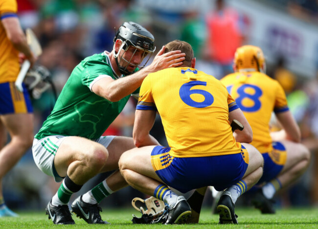 diarmaid-byrnes-consoles-david-mcinerney-after-the-game
