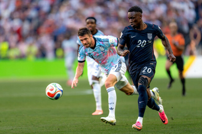 seattle-usa-06th-july-2026-united-states-of-america-forward-folarin-balogun-20-dribbles-the-ball-during-the-fifa-world-cup-round-of-16-match-between-the-united-states-and-belgium-in-seattle-wash
