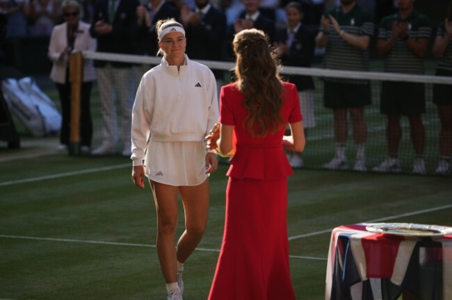 britains-princess-kate-presents-the-runner-up-trophy-to-karolina-muchova-of-czech-republic-after-the-womens-singles-final-at-wimbledon-tennis-championships-in-london-saturday-july-11-2026-ap-ph