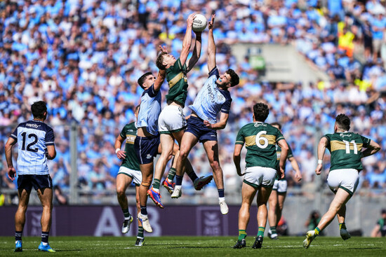 mark-oshea-and-alex-gavin-contest-a-high-ball