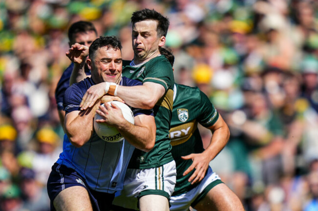 colm-basquel-is-tackled-by-paul-murphy