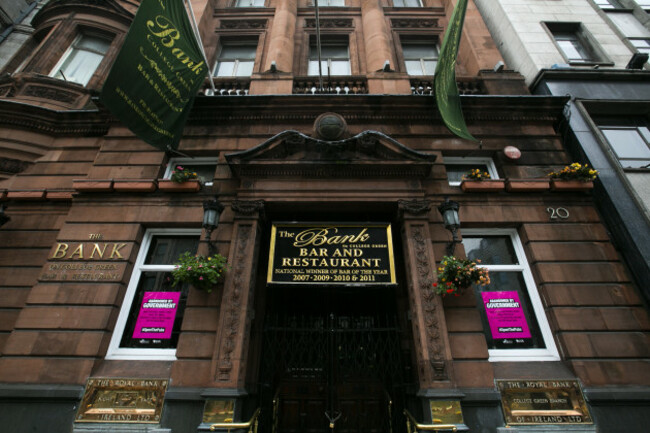 THE BANK 267_90608744