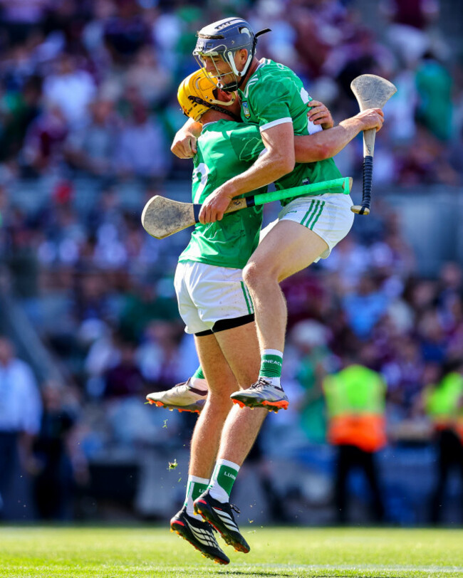 cathal-oneill-and-david-reidy-celebrate-after-the-match