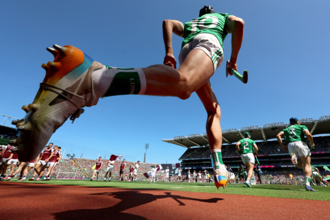 gearoid-hegarty-makes-his-way-out-ahead-of-the-match