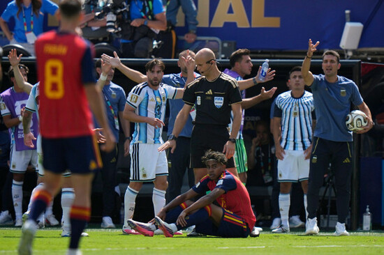 spains-lamine-yamal-19-sits-on-the-ground-during-the-world-cup-final-soccer-match-between-spain-and-argentina-in-east-rutherford-n-j-near-new-york-sunday-july-19-2026-ap-photofrank-frankli