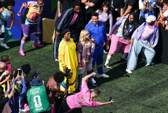 ronaldinho-and-ronaldo-with-madonna-during-the-half-time-show-during-the-fifa-world-cup-2026-final-at-the-new-york-new-jersey-stadium-picture-date-sunday-july-19-2026