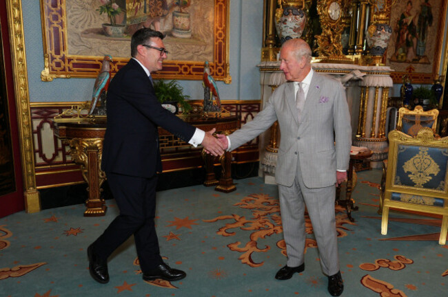 king-charles-iii-welcomes-andy-burnham-during-an-audience-at-buckingham-palace-london-where-he-invited-the-leader-of-the-labour-party-to-become-prime-minister-and-form-a-new-government-picture-dat