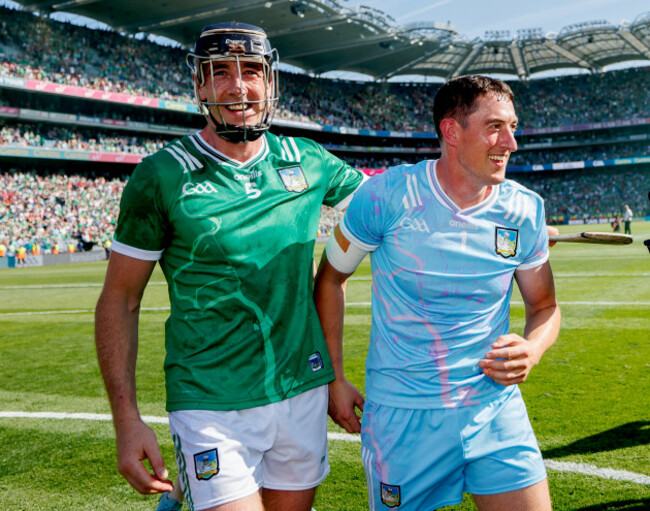 diarmaid-byrnes-and-nickie-quaid-celebrate-after-the-match