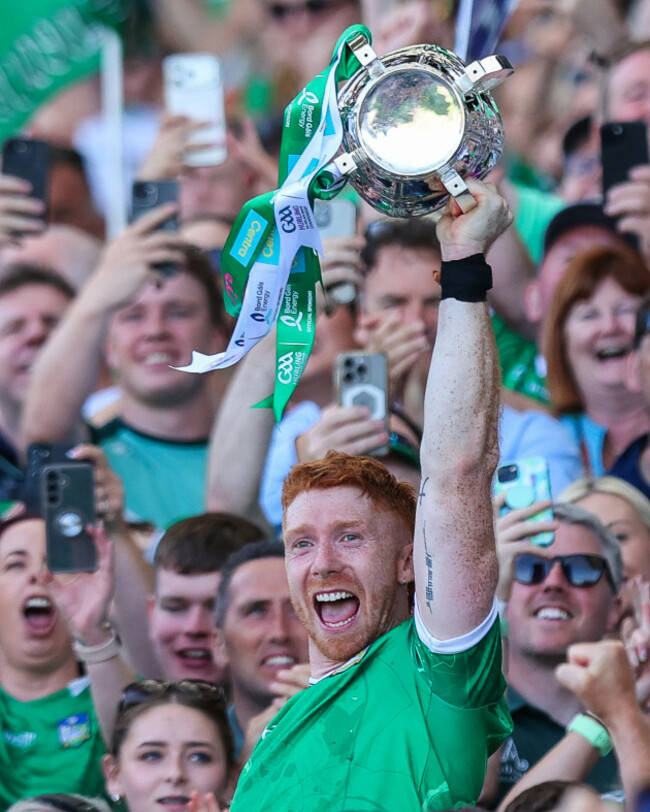 cian-lynch-lifts-the-liam-maccarthy-cup