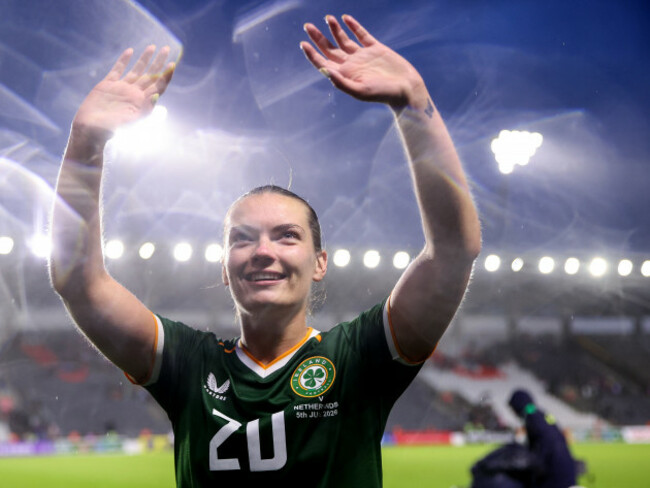 saoirse-noonan-celebrates-after-the-game