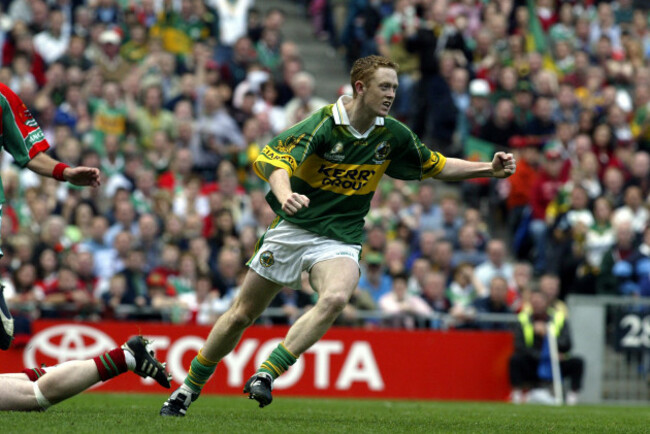 colm-cooper-celebrates-scoring-a-goal