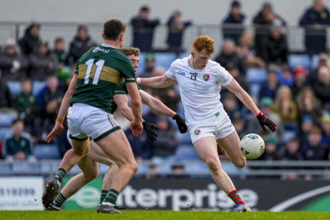 darragh-beirne-has-a-shot-on-goal