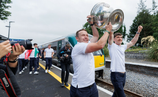 andy-moran-and-jack-coyne-celebrate-with-the-sam-maguire-cup