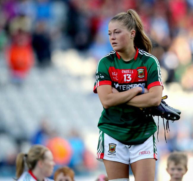 sarah-rowe-dejected