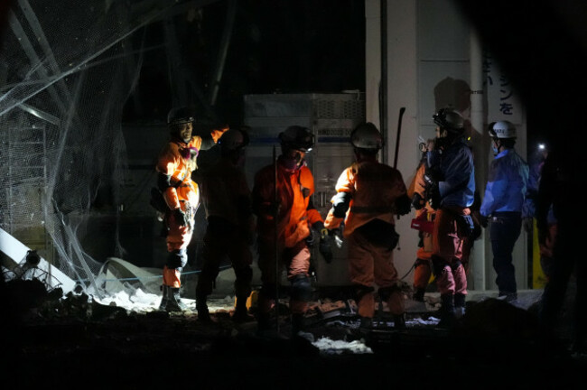 firefighters-head-to-conduct-rescue-operations-at-aeon-mall-kumamoto-where-a-gas-explosion-is-believed-to-have-occurred-in-kashima-town-kumamoto-prefecture-japan-on-july-28-2026-the-explosion-o