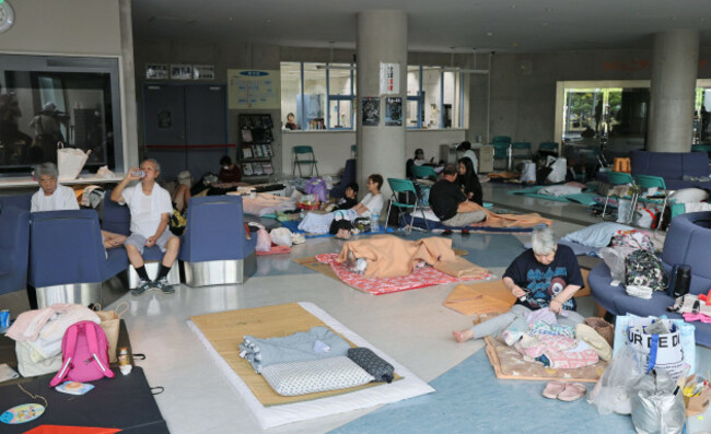 loca-people-gather-to-stay-at-an-evacuation-center-in-uki-city-kumamoto-prefecture-western-japan-and-kyushu-island-region-on-july-30-2026-according-to-the-japan-meteorological-agency-magnitude-7