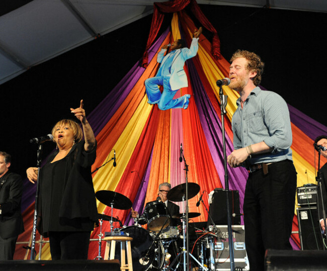 may-4-2012-new-orleans-louisiana-usa-singer-mavis-staples-and-glen-hansard-performs-on-the-fifth-day-of-the-new-orleans-jazz-heritage-festival-that-is-taking-place-at-the-fair-grounds-race-co