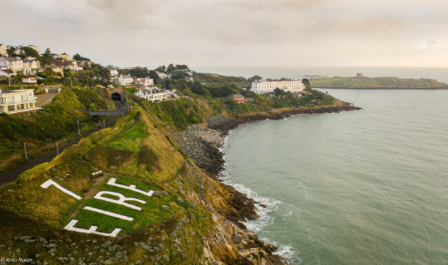 eire-sign-7-hawk-cliff-dalkey-ireland