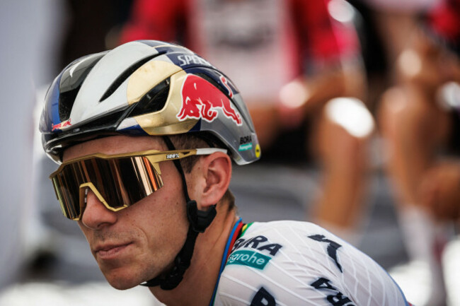 roeselare-belgium-28th-july-2026-belgian-remco-evenepoel-of-red-bull-bora-hansgrohe-pictured-during-the-natourcriterium-roeselare-cycling-event-tuesday-28-july-2026-in-roeselare-the-traditiona