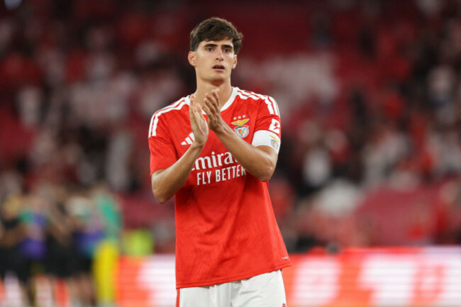 lisbon-portugal-30th-july-2026-uefa-europa-league-second-qualifying-round-second-leg-at-estadio-da-luz-july-30-2026-lisbon-v-l-antonio-silva-sl-benfica-4-thanks-the-fans-thanked-thanks
