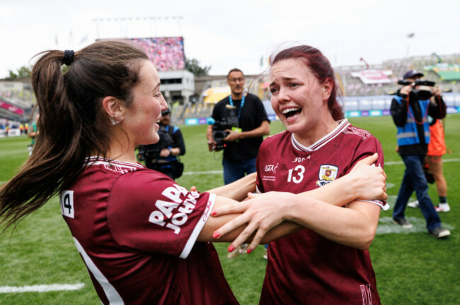 olivia-divilly-celebrates-after-the-final-whistle-with-eva-noone