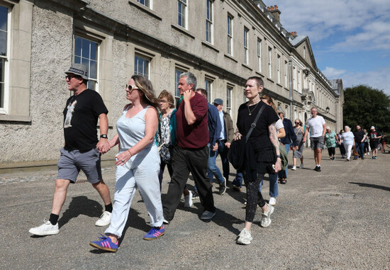 people-queue-to-attend-a-public-wake-for-glen-hansard-at-the-irish-museum-of-modern-art-imma-in-dublin-the-oscar-winning-irish-musician-and-activist-died-in-a-motorcycle-crash-last-week-picture-da