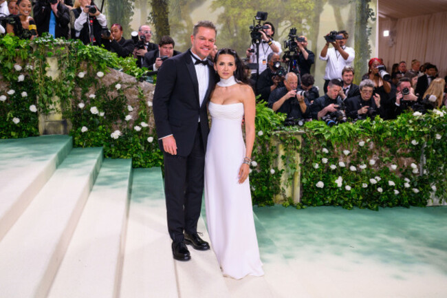 new-york-usa-6-may-2024-matt-damon-and-luciana-barroso-attending-the-metropolitan-museum-of-art-costume-institute-benefit-gala-2024-in-new-york-usa-photo-credit-should-read-matt-crossickalamy-li