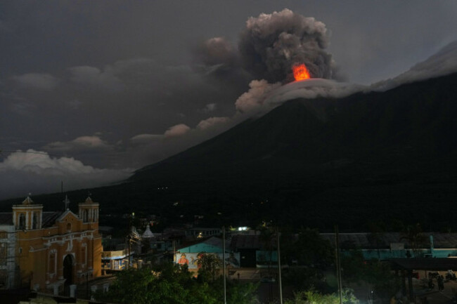 lava-flows-and-clouds-of-ash-out-of-the-crater-of-the-fuego-volcano-as-seen-from-san-juan-alotenango-guatemala-tuesday-aug-4-2026-ap-photomoises-castillo