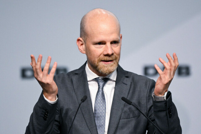 frankfurt-am-main-deutschland-07th-nov-2025-ger-mattias-grafstrom-generalsekretar-fifa-spricht-auf-dem-45-ordentlichen-dfb-bundestag-im-dfb-campus-in-frankfurt-am-main-7-11-2025-foto-eibne