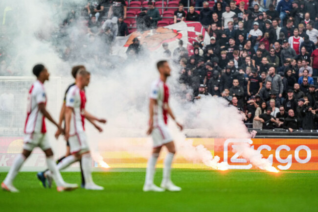 amsterdam-the-netherlands-24th-sep-2023-amsterdam-fireworks-on-the-pitch-during-the-eredivisie-match-between-ajax-v-feyenoord-at-johan-cruijff-arena-on-24-september-2023-in-amsterdam-the-nether