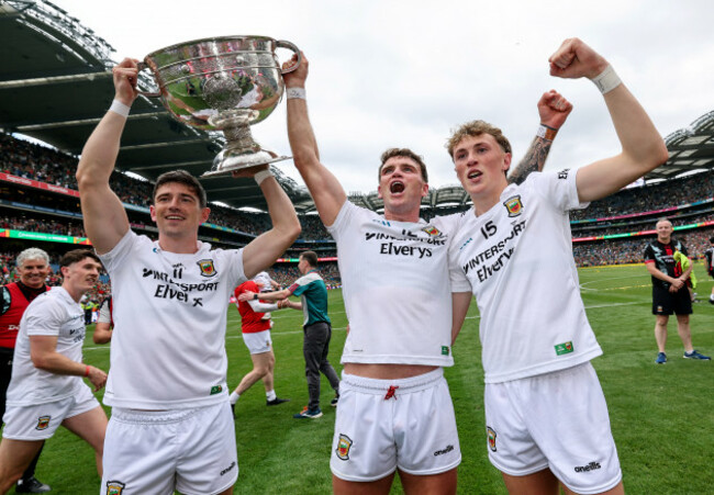 conor-loftus-jordan-flynn-and-kobe-mcdonald-celebrate-with-the-sam-maguire-cup