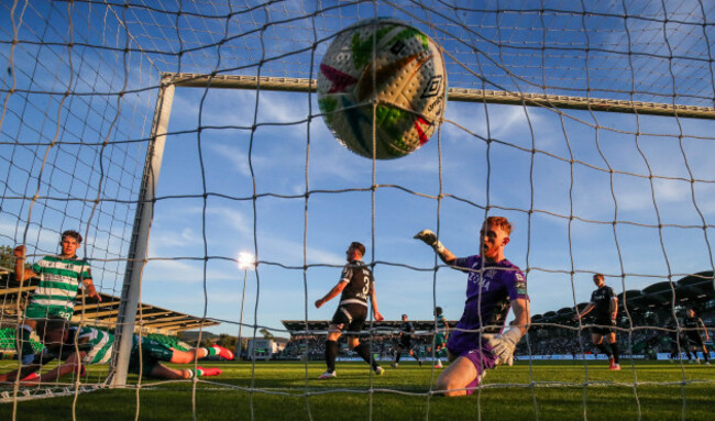 michael-noonan-scores-his-sides-second-goal