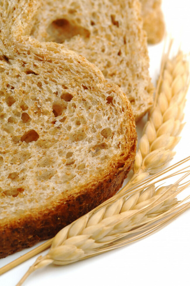whole-wheat-bread-slices-on-white-background