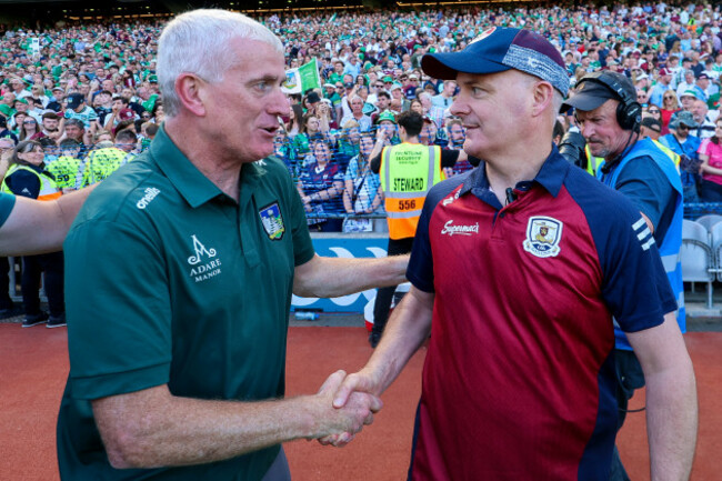 john-kiely-and-micheal-donoghue-shake-hands-after-the-match
