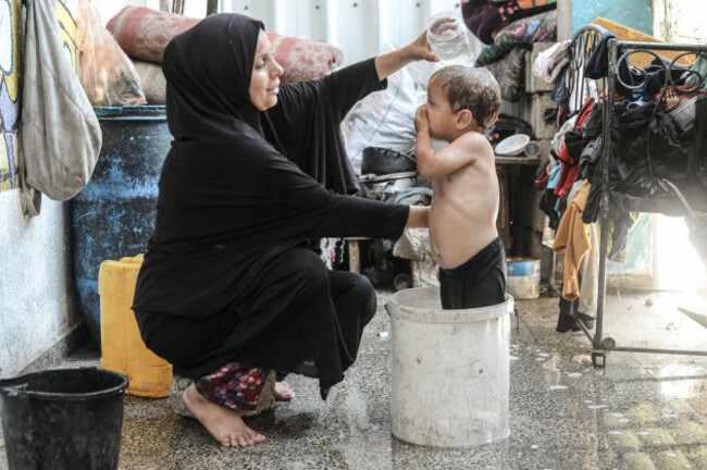 displaced-palestinians-endure-summer-heat-at-unrwa-shelters-displaced-palestinians-stay-at-unrwa-shelters-in-the-nuseirat-refugee-camp-central-gaza-strip-on-august-7-2026-amid-high-temperatures-an