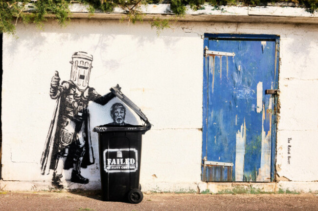 clacton-on-sea-essex-uk-august-2026-street-art-by-the-rebel-bear-in-a-style-reminiscent-of-banksy-depicts-count-binface-with-reform-uk-leader-nigel-farage-in-a-rubbish-bin-on-the-sea-wall-near-c