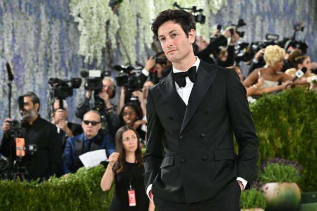 joshua-kushner-arrives-at-the-metropolitan-museum-of-arts-costume-institute-benefit-gala-celebrating-the-opening-of-the-costume-art-exhibition-on-monday-may-4-2026-in-new-york-photo-by-evan-ag