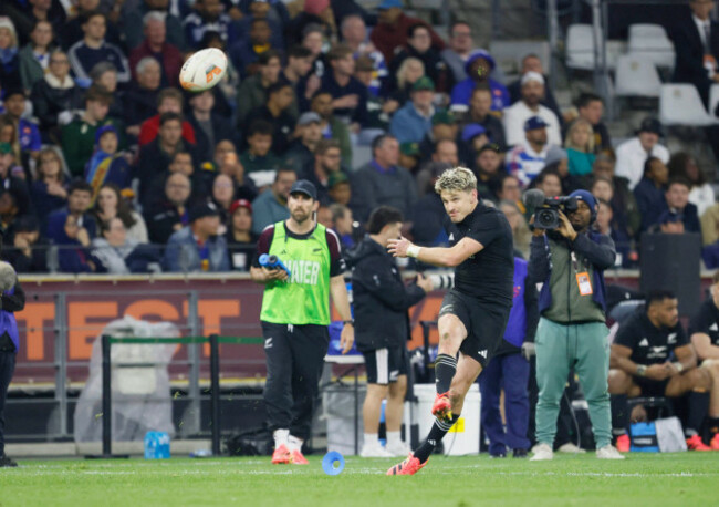 august-7-2026-cape-town-western-cape-south-africa-all-blacks-beauden-barrett-during-the-opening-match-of-rugbys-greatest-rivalry-presented-by-castle-double-malt-with-the-dhl-stormers-set-to-f
