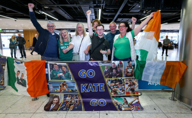 friends-and-family-of-kate-oconnor-wait-to-welcome-her-home