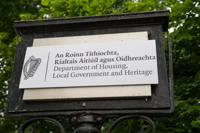 dublin-1-dublin-ireland-june-11th-2021-signage-at-department-of-housing-at-custom-house