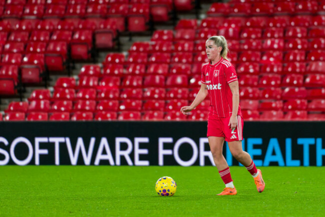 nottingham-uk-10th-november-2025-jessie-stapleton-of-nottingham-forest-women-during-the-barclays-womens-super-league-2-match-between-nottingham-forest-women-and-birmingham-city-women-at-the-city