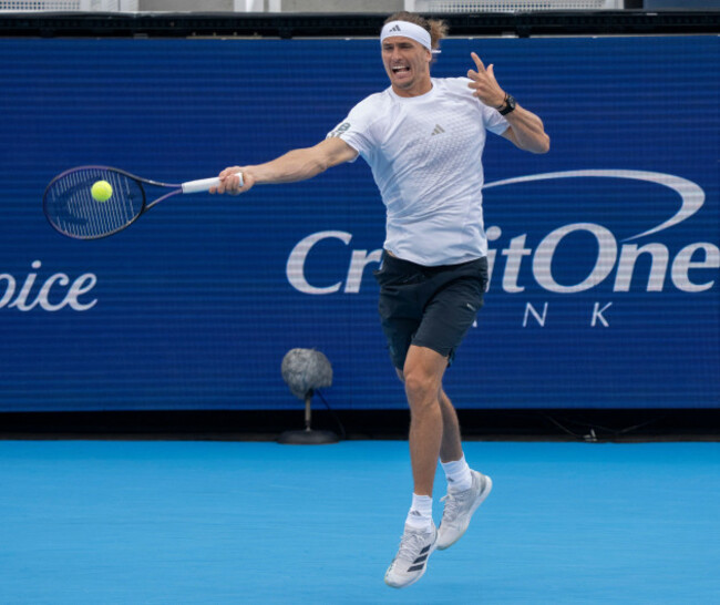 august-19-2026-alexander-zverev-ger-loses-to-tommy-paul-usa-at-the-cincinnati-open-being-played-at-lindner-family-tennis-center-in-mason-ohio-usa-aleslie-billmantennisclixcal-sport-m