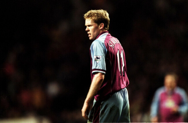 soccer-fa-carling-premiership-aston-villa-v-liverpool