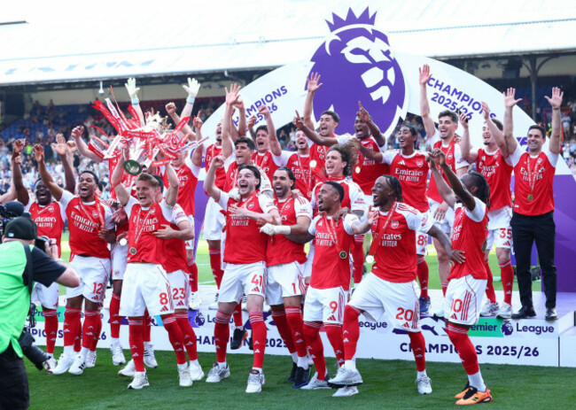 london-uk-24th-may-2026-martin-odegaard-of-arsenal-lifts-the-trophy-after-the-crystal-palace-vs-arsenal-premier-league-match-at-selhurst-park-london-picture-credit-should-read-paul-terrysporti