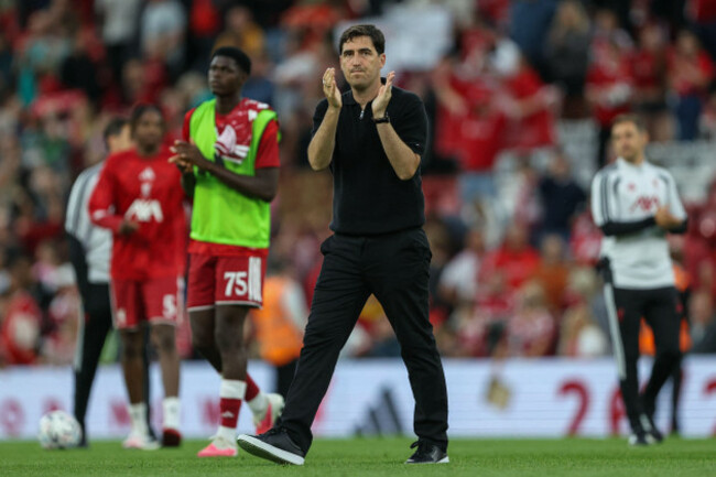 anfield-liverpool-merseyside-uk-16th-aug-2026-friendly-football-liverpool-versus-como-1907-andoni-iraola-manager-of-liverpool-applauds-the-fans-after-the-game-credit-action-plus-sportsalamy
