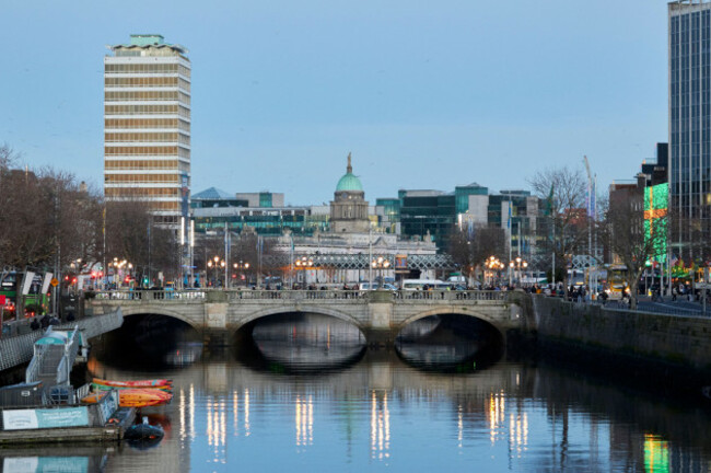 view-of-the-river-lifey-winter-skyline-and-oconnell-bridge-dublin-city-centre-republic-of-ireland