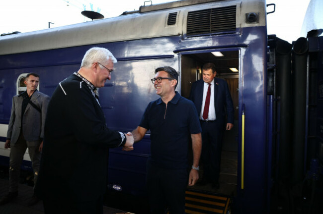 ukraines-foreign-affairs-minister-andrii-sybiha-left-welcomes-prime-minister-andy-burnham-as-he-arrives-by-train-in-kyiv-ukraine-during-his-first-foreign-trip-to-mark-ukraines-independence-day