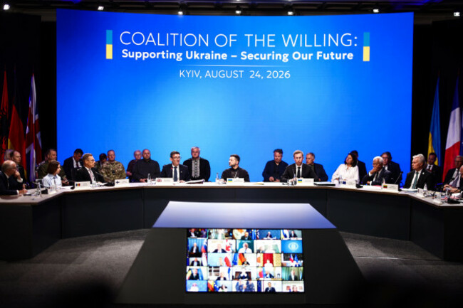 from-left-luxembourgs-prime-minister-luc-frieden-moldovas-president-maia-sandu-finlands-president-alexander-stubb-britains-prime-minister-andy-burnham-ukraines-president-volodymyr-zelenskyy