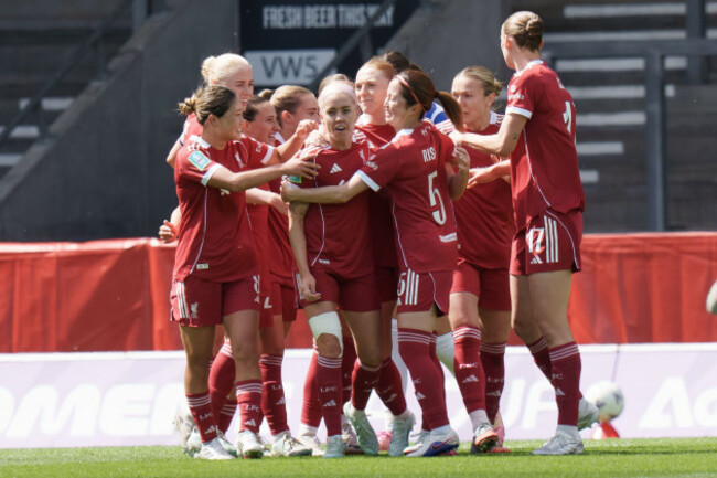 uk-10th-may-2026-st-helens-england-may-10th-2026-denise-osullivan-of-liverpool-celebrates-with-team-mates-after-scoring-her-sides-first-goal-during-the-the-adobe-womens-fa-cup-match-between-live